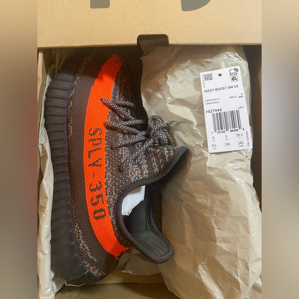 Adidas Yeezy Boost 350 V2 Carbon Beluga
